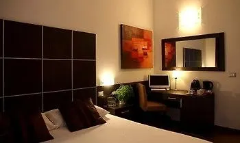 Place Hotell 2*